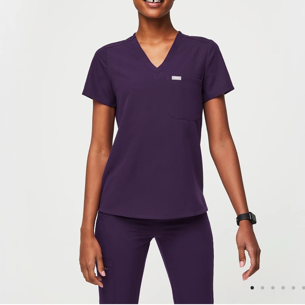Figs Catarina One-Pocket Scrub Top Purple Size XS FW1000 PO2197